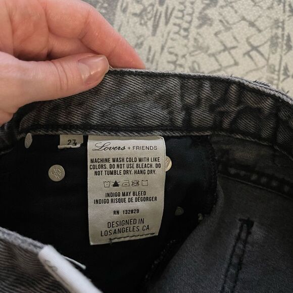 Lovers +‎ Friends distressed gray denim shorts 27 - Picture 4 of 8